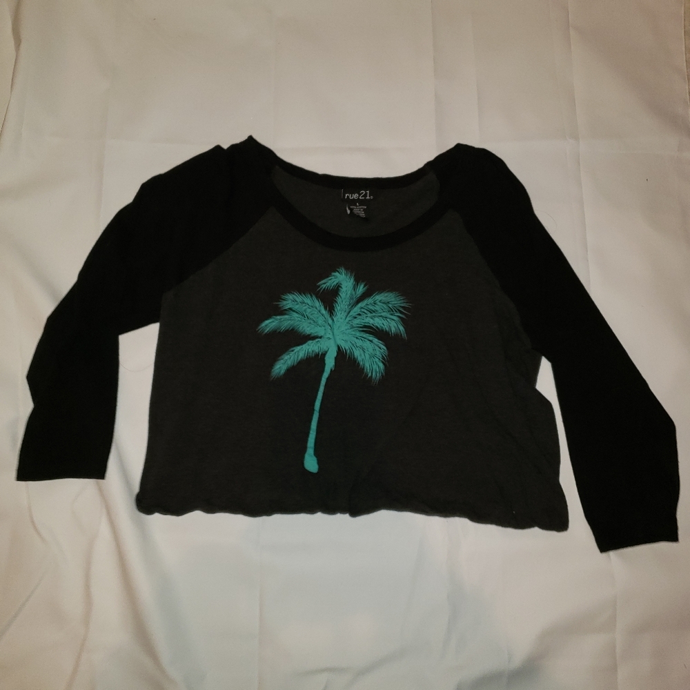 Long sleeve crop top